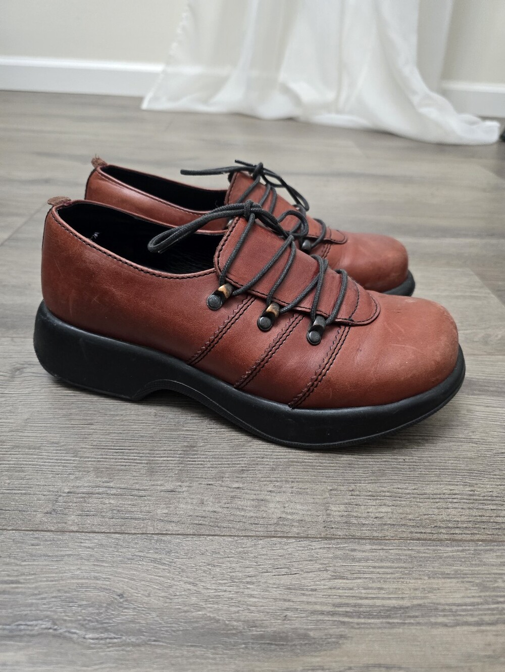 Dansko Janika muted red-ish leather platform oxford comfort shoes Chunky